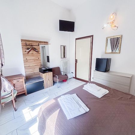 Villa Giove Rooms Prato  Exterior photo